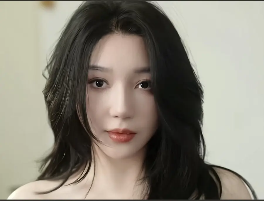 《三人行》资源下载-1080P高清画质无删减完整版在线享-三人行eily教母三部曲全季-热门短剧